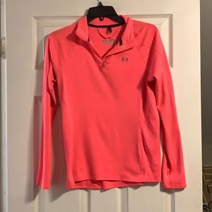 Women’s under Armour semi fitted heat gear